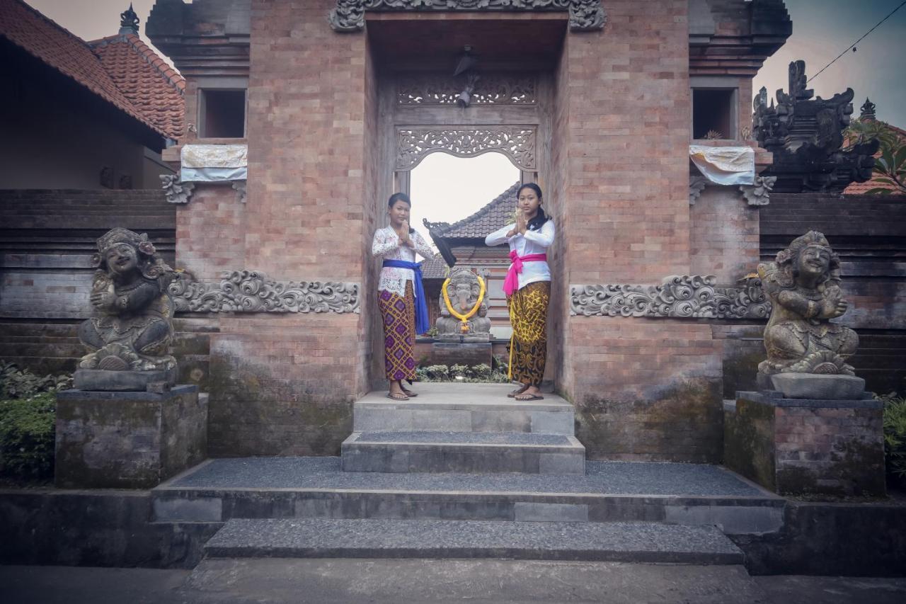 Rahayu Redpartner * Ubud